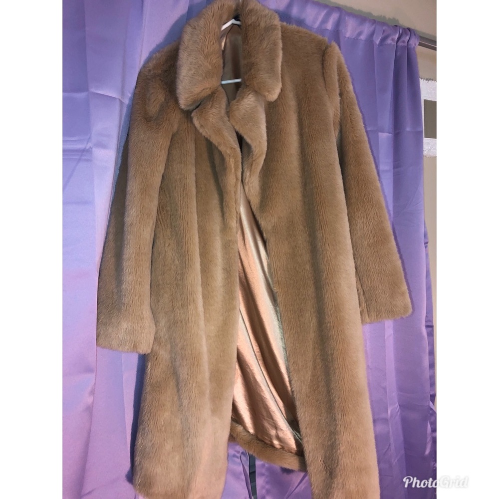 Beige/nude fur coat